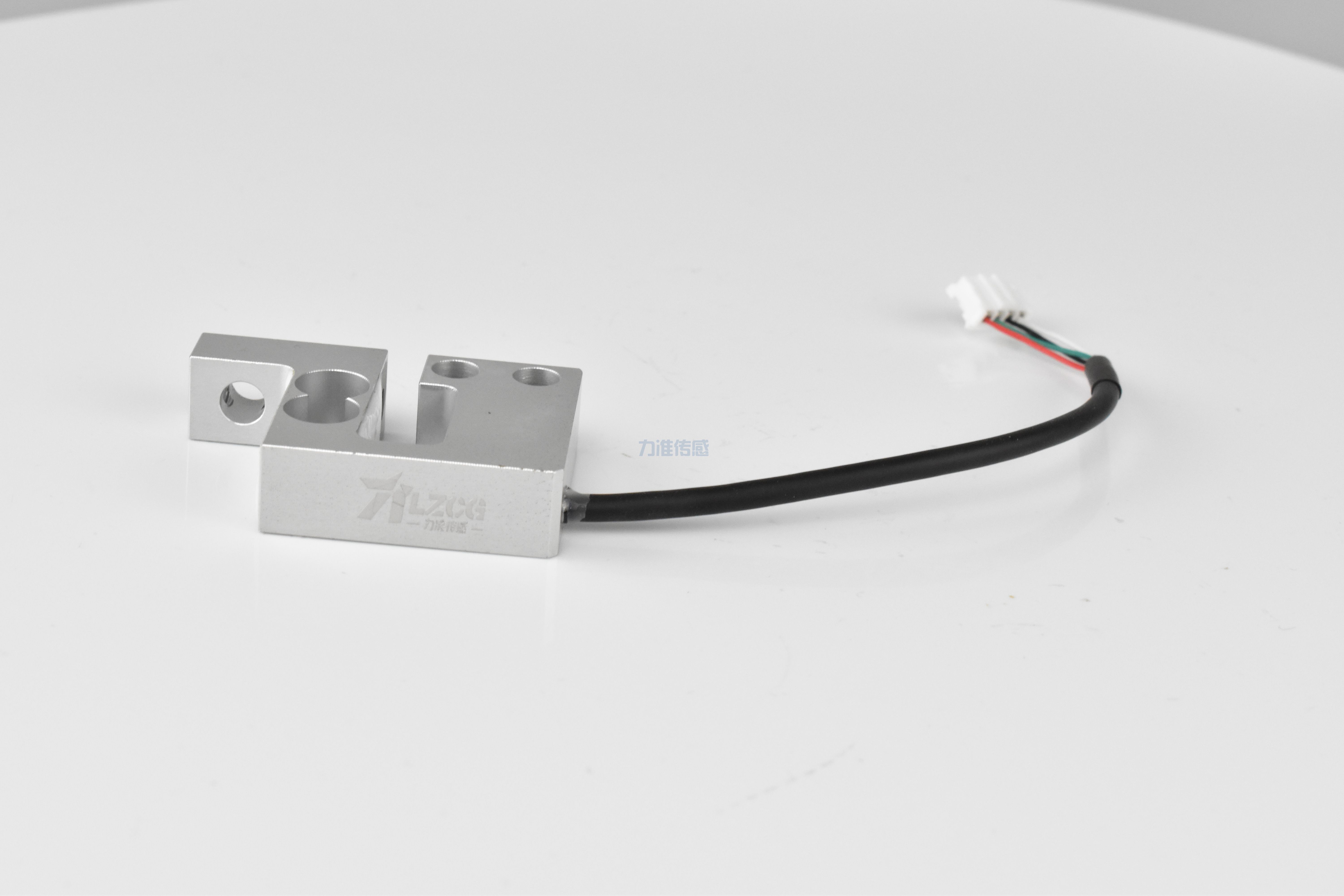 根據(jù)被測壓力對象選擇壓力傳感器非常重要(圖1) DSC_0767.JPG